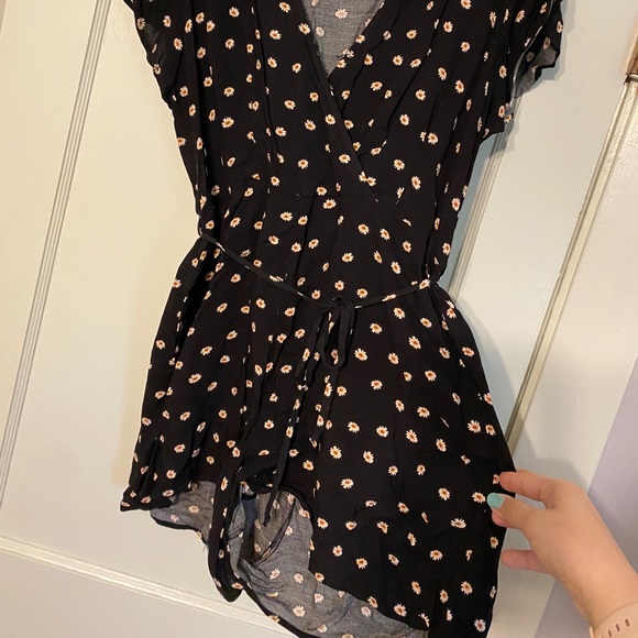 Daisy Romper - Picture 3 of 4